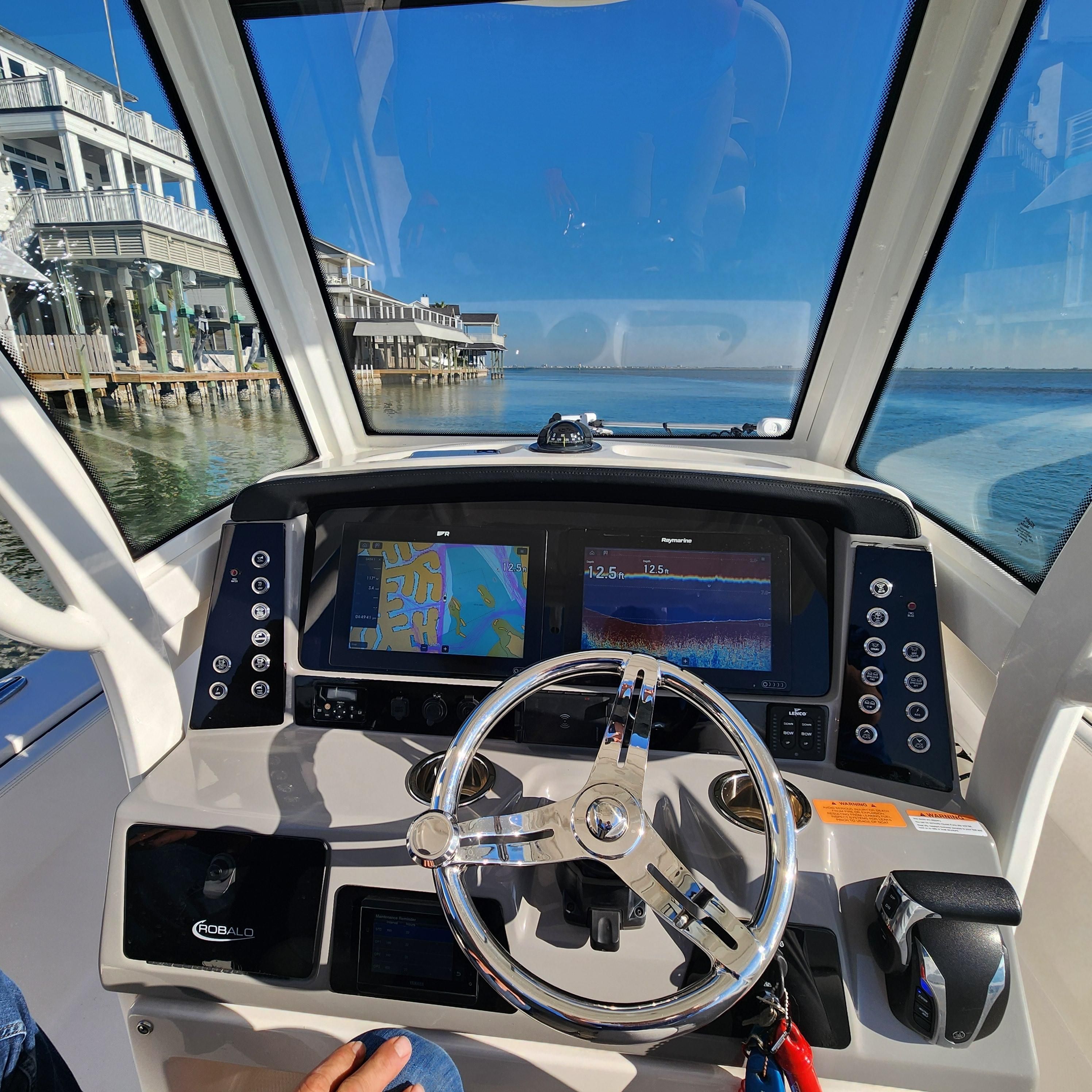 2022 Robalo 266 Cayman - 2