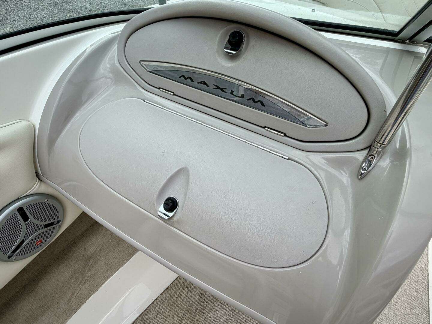 2007 Maxum 2200 SR3 - Image 42