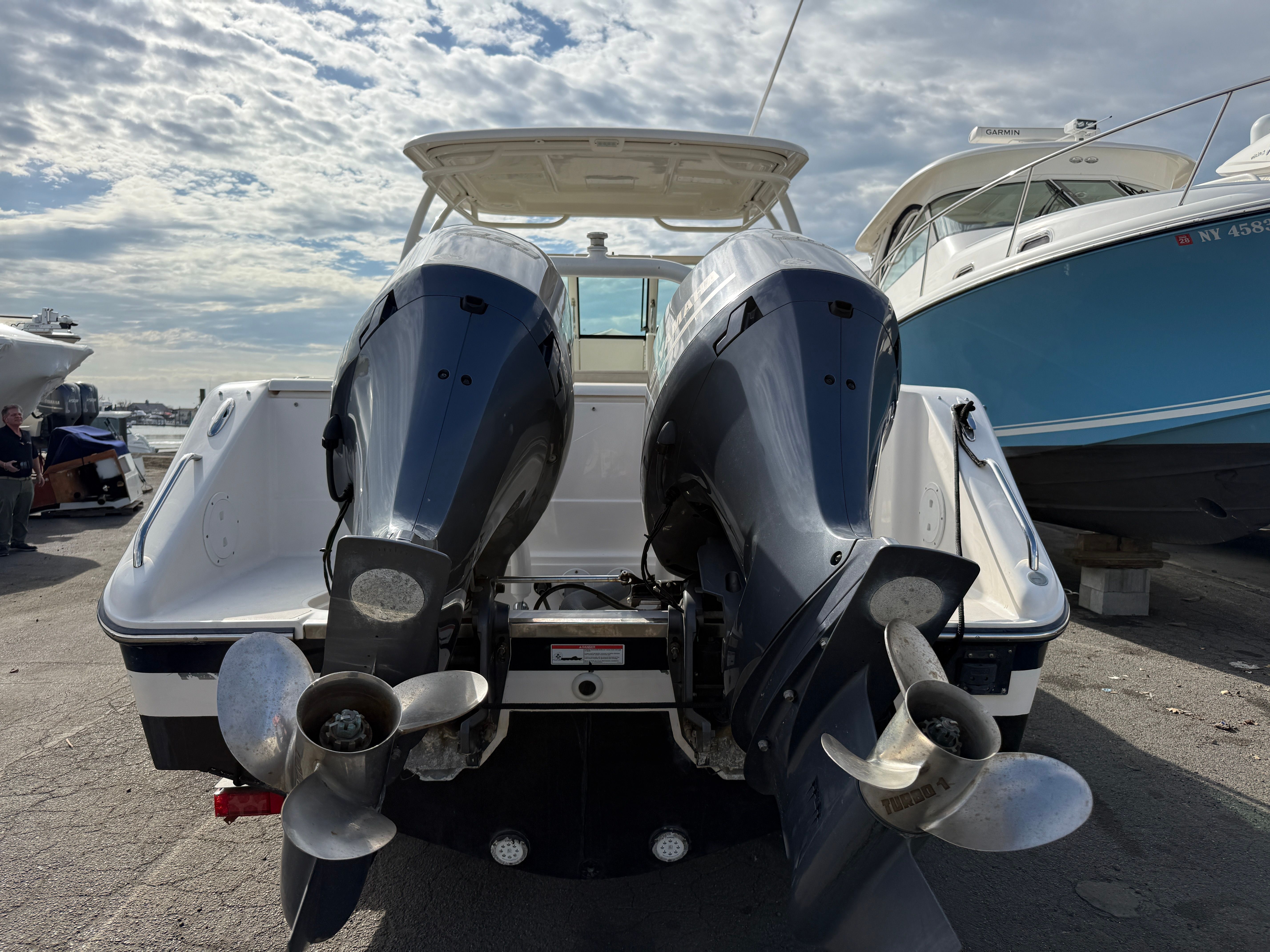 2017 Pursuit DC 265 Dual Console - 6