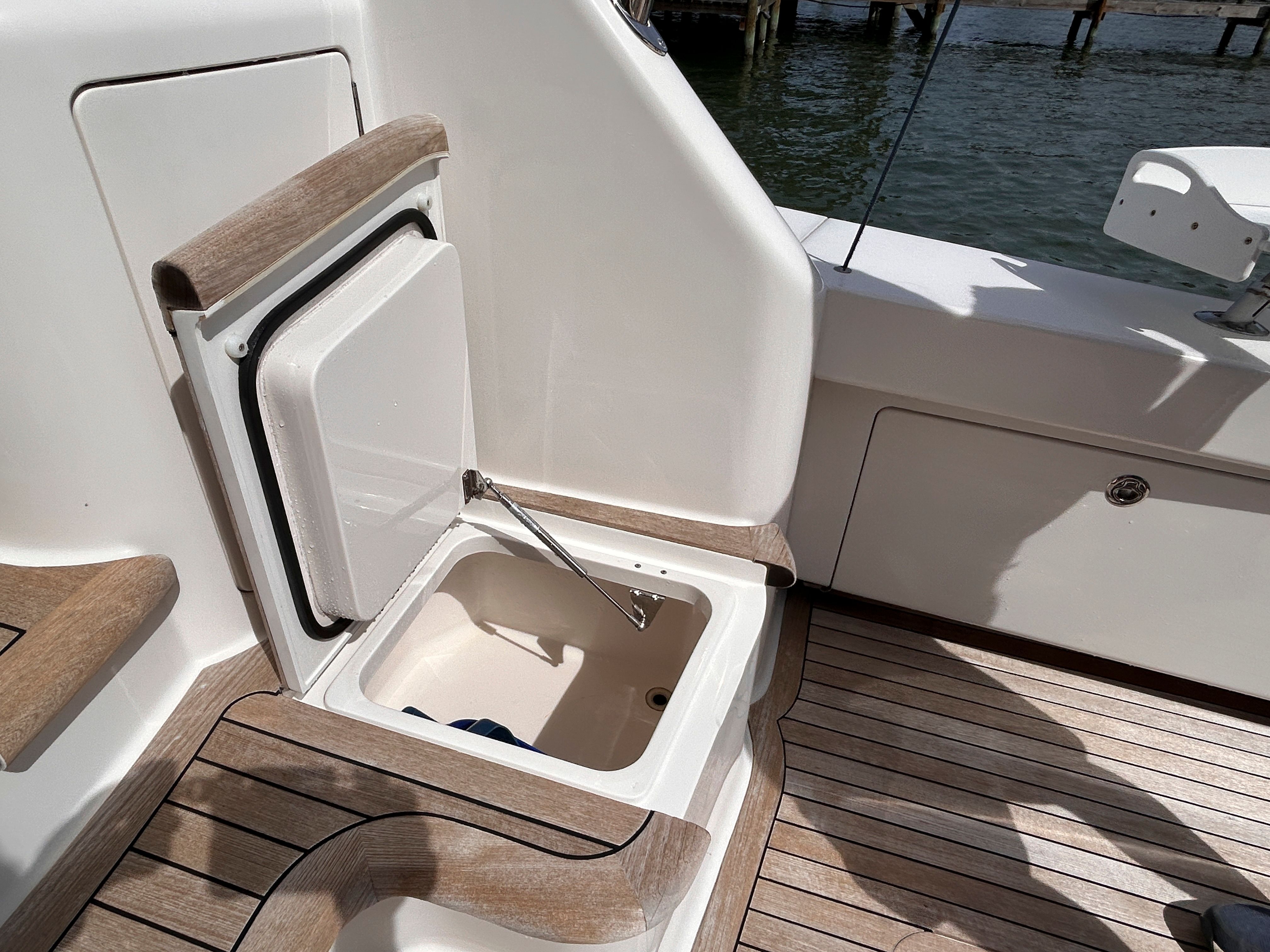 2014 Viking Enclosed Bridge - 15