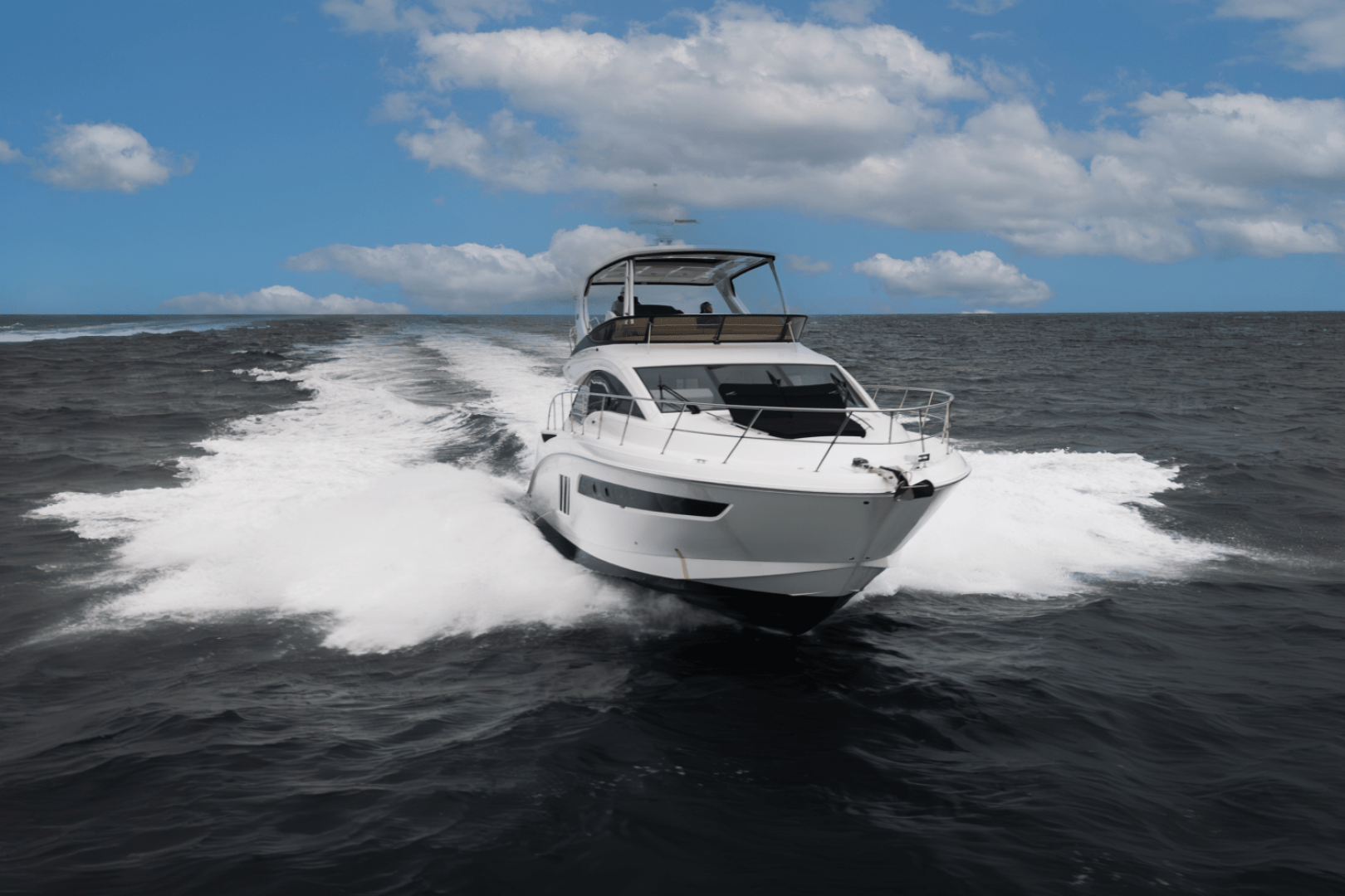 2017 Sea Ray 510 FLYBRIDGE - Image 8