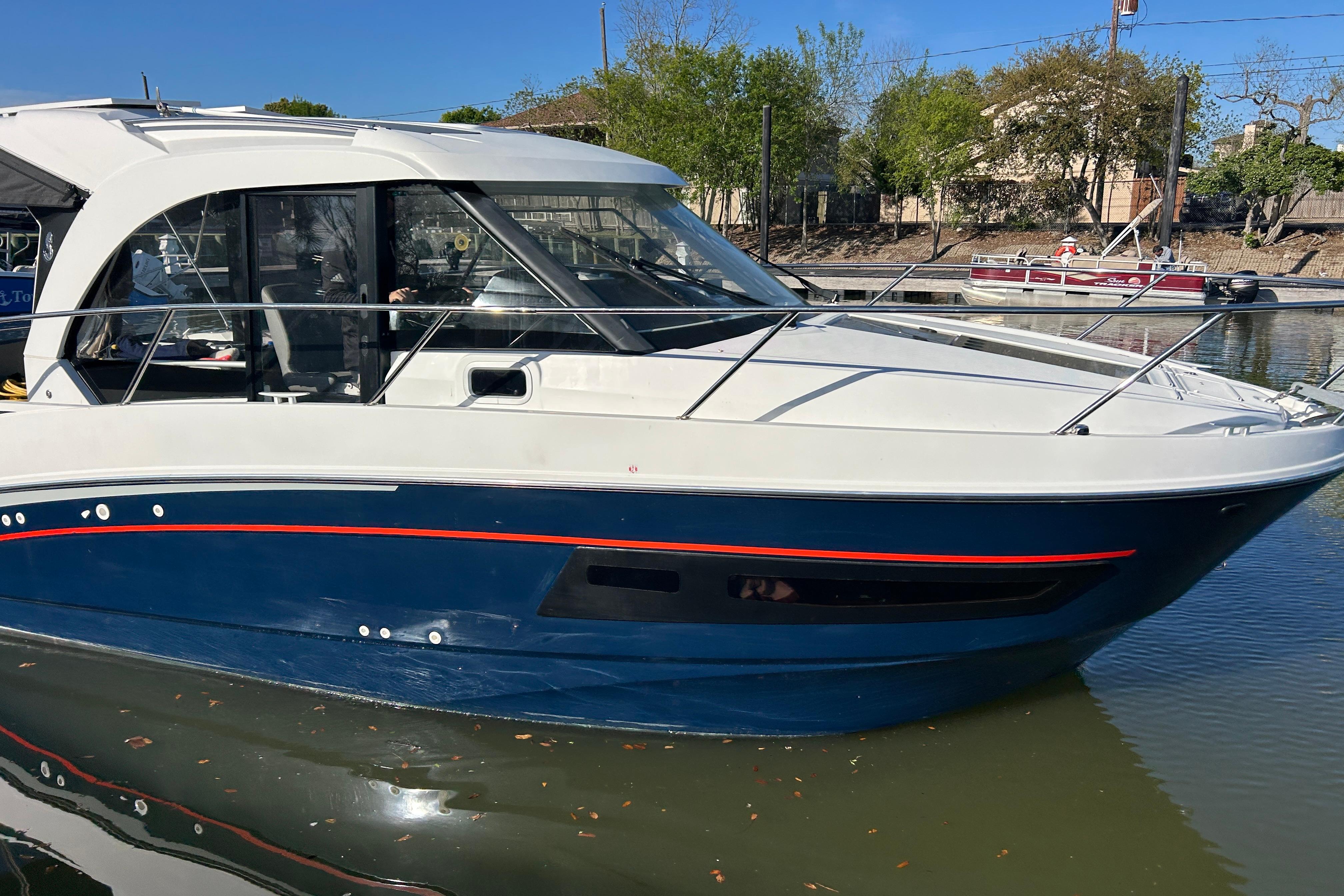 2022 Beneteau Antares 9