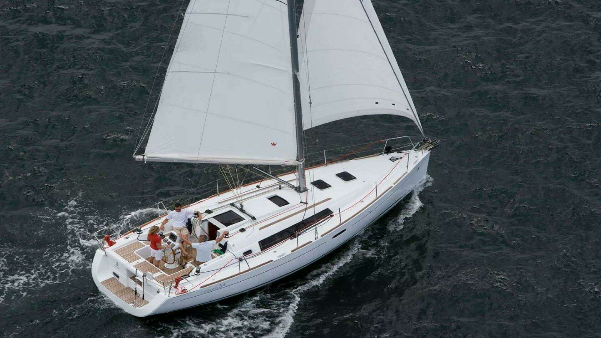 2011 Beneteau Oceanis 34 - Image 2