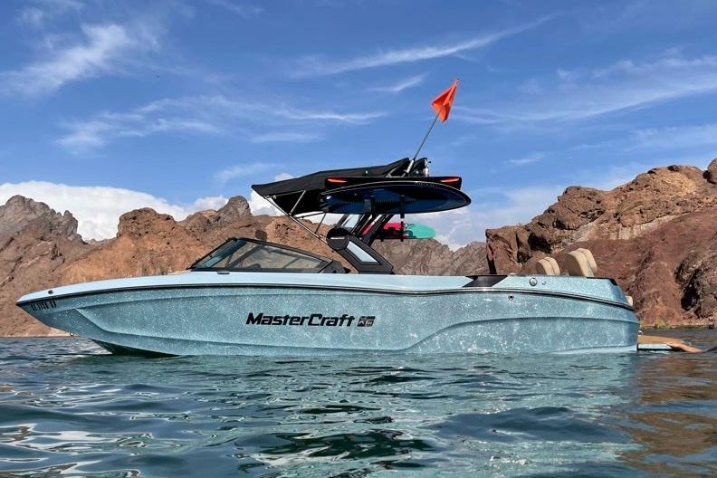 2022 MasterCraft XT24