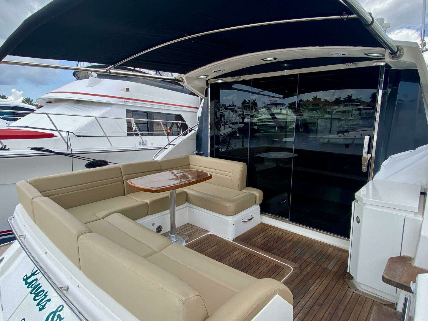 2015 Sea Ray 510 Sundancer - Image 9