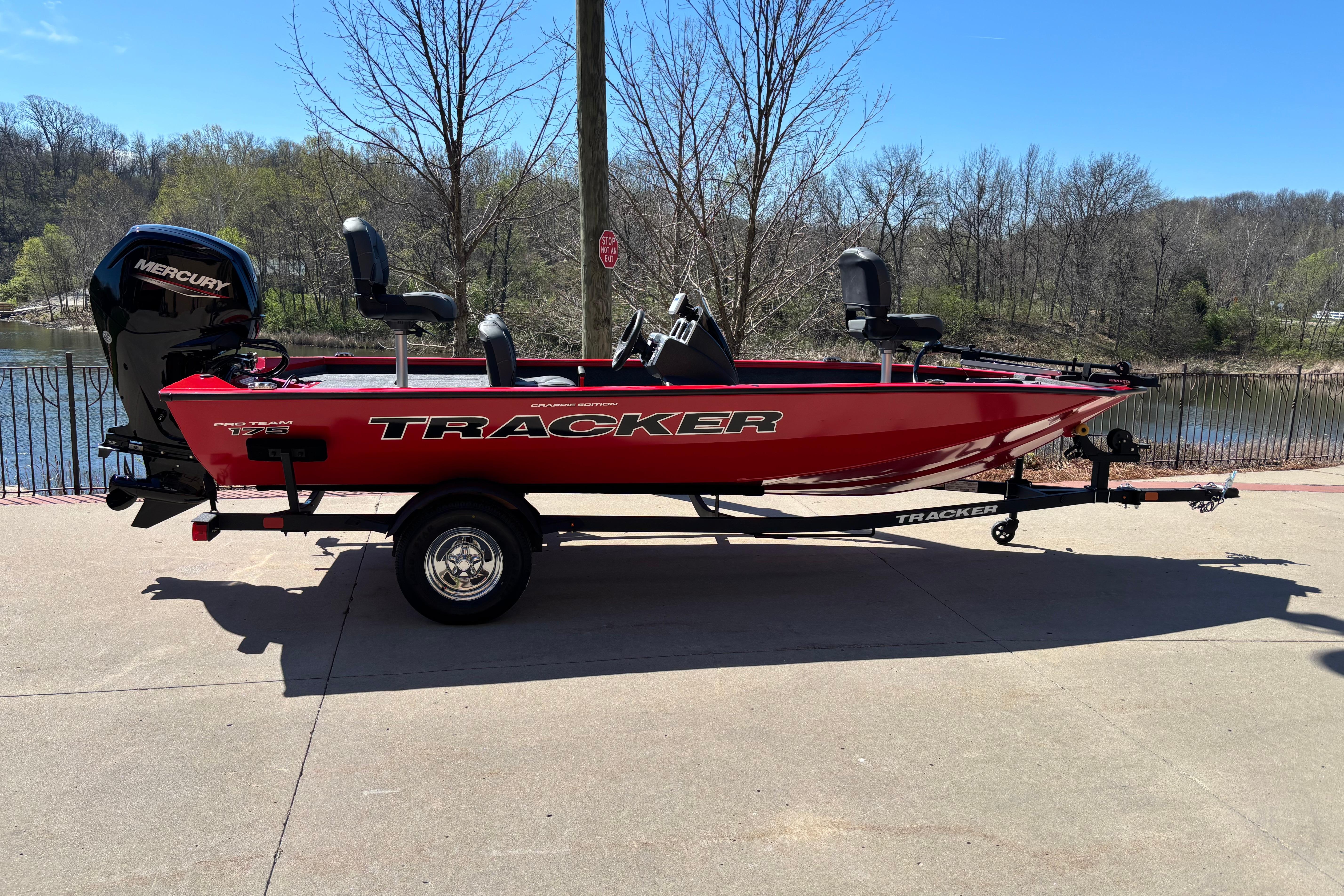 2026 Tracker Pro Team 175 Crappie Edition