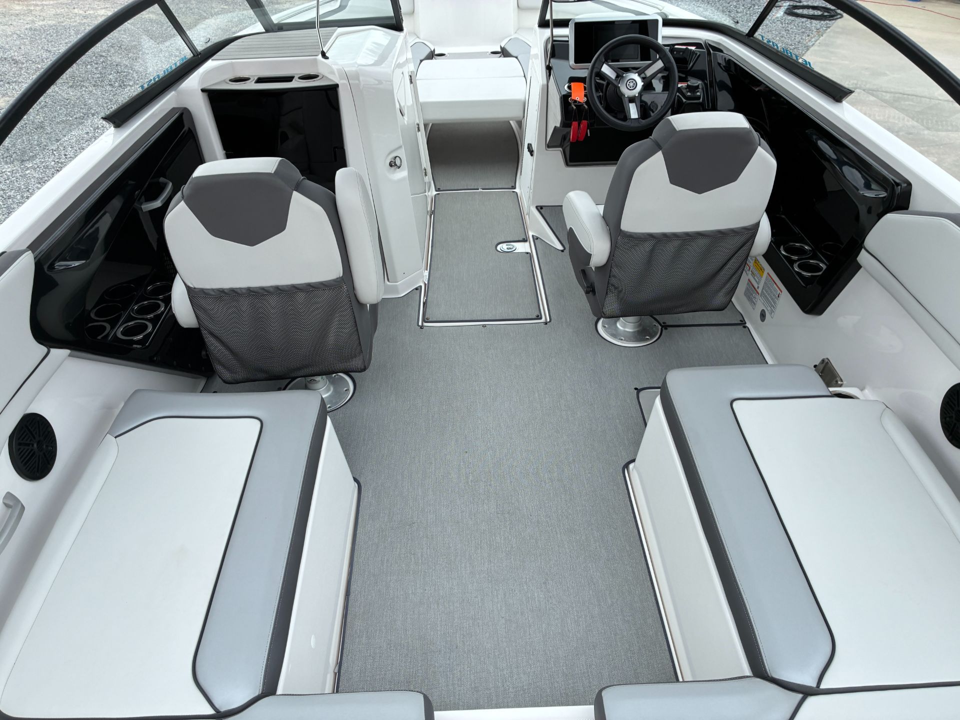 2023 Yamaha Boats AR250 - 9