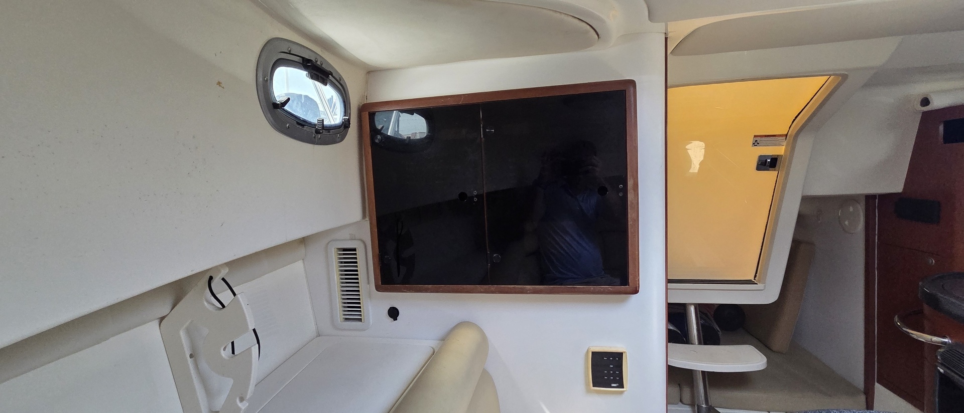 2007 Boston Whaler 305 Conquest - Image 50