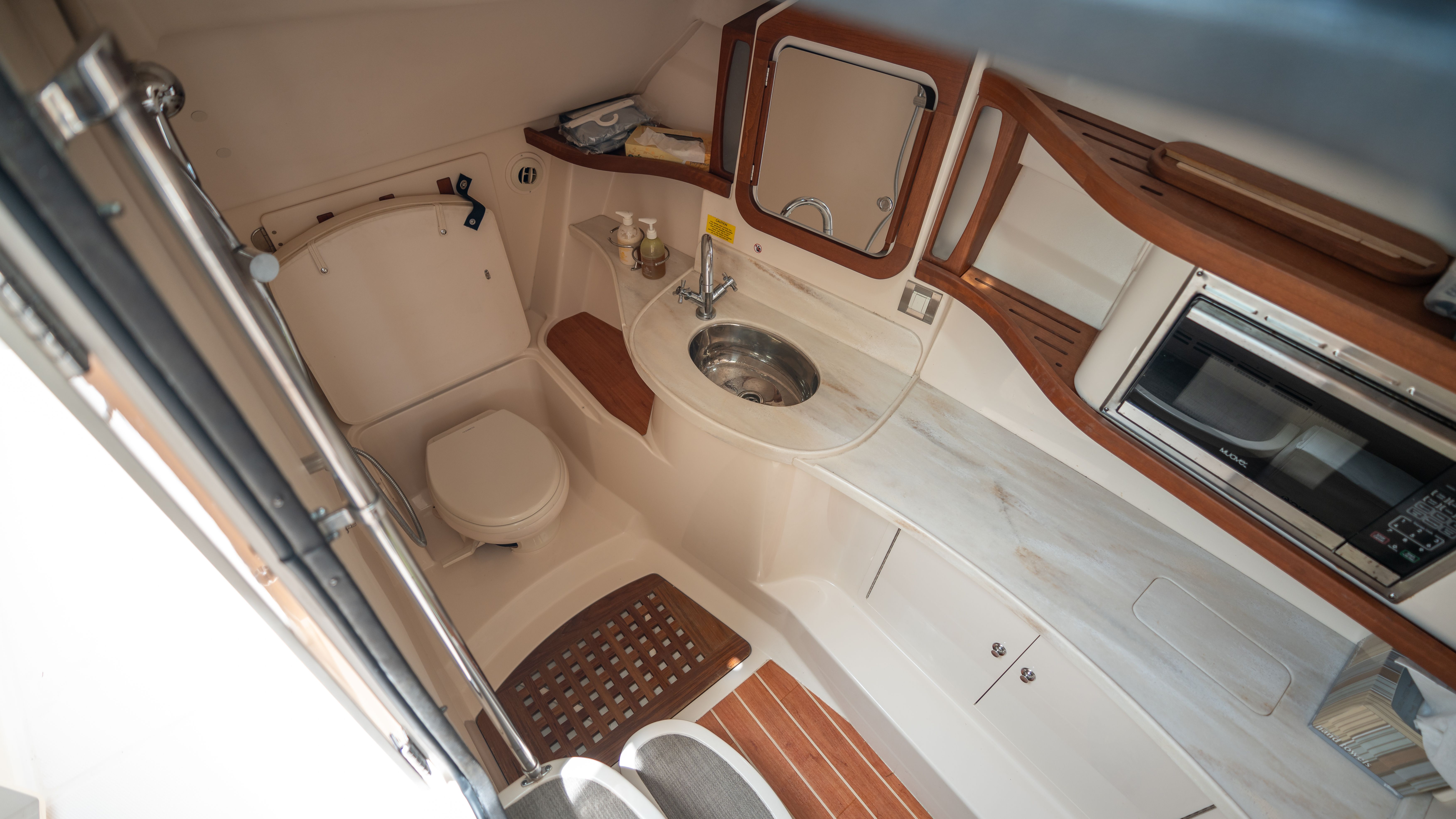 Interior of the 2019 Grady-White 375 Freedom