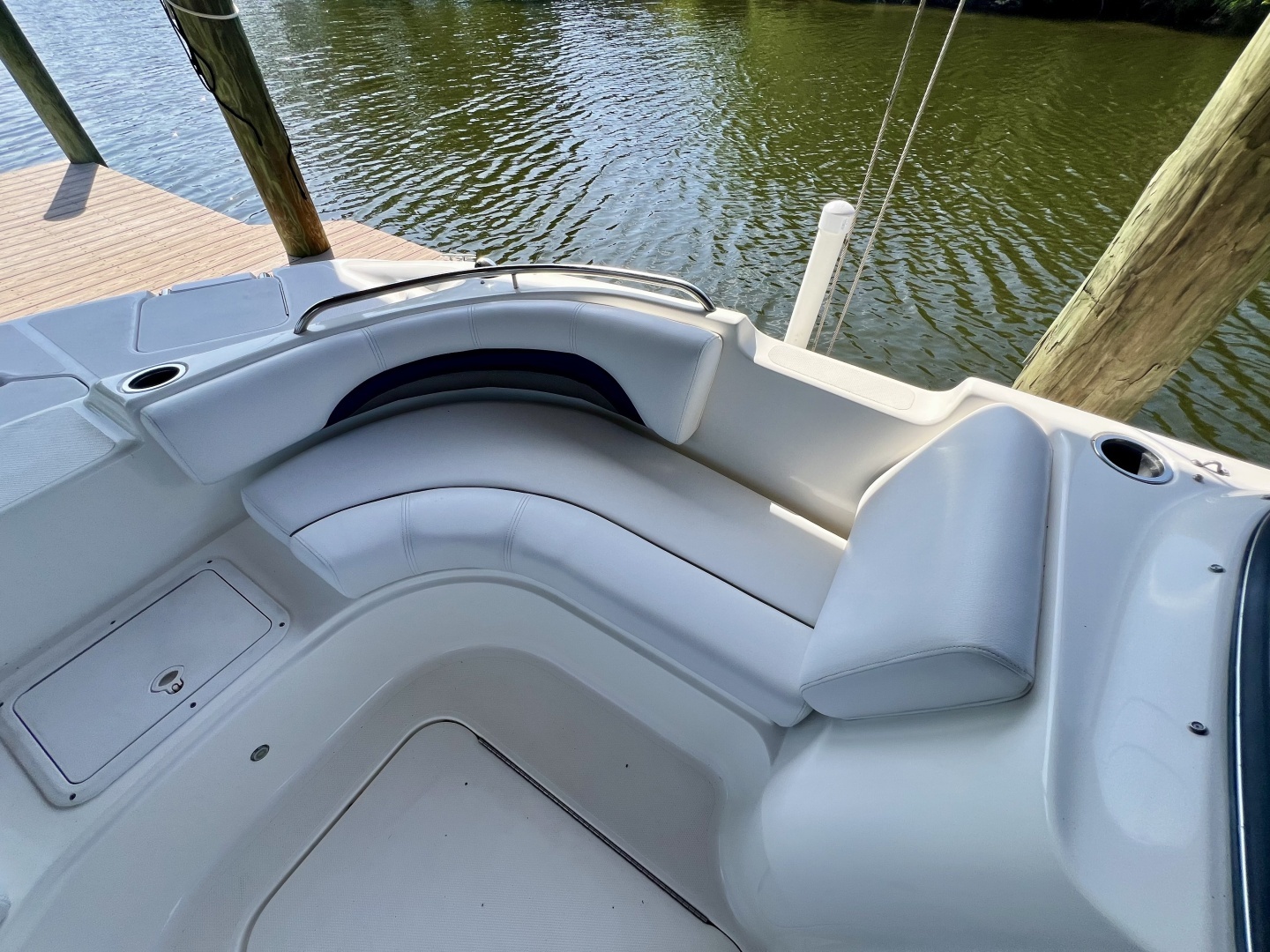 2013 Hurricane SunDeck 187 OB - Image 23