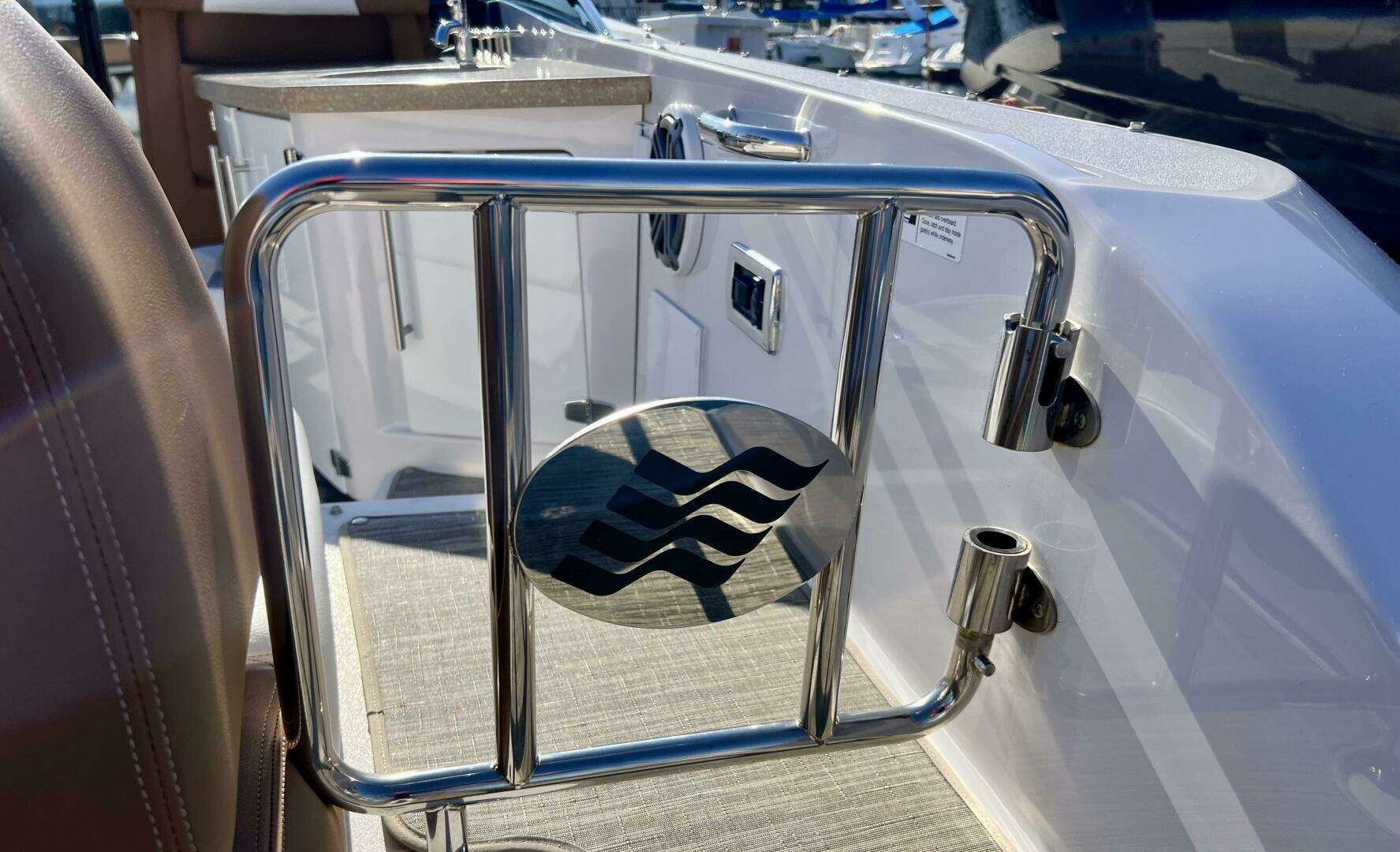2019 Four Winns H290 - Image 14