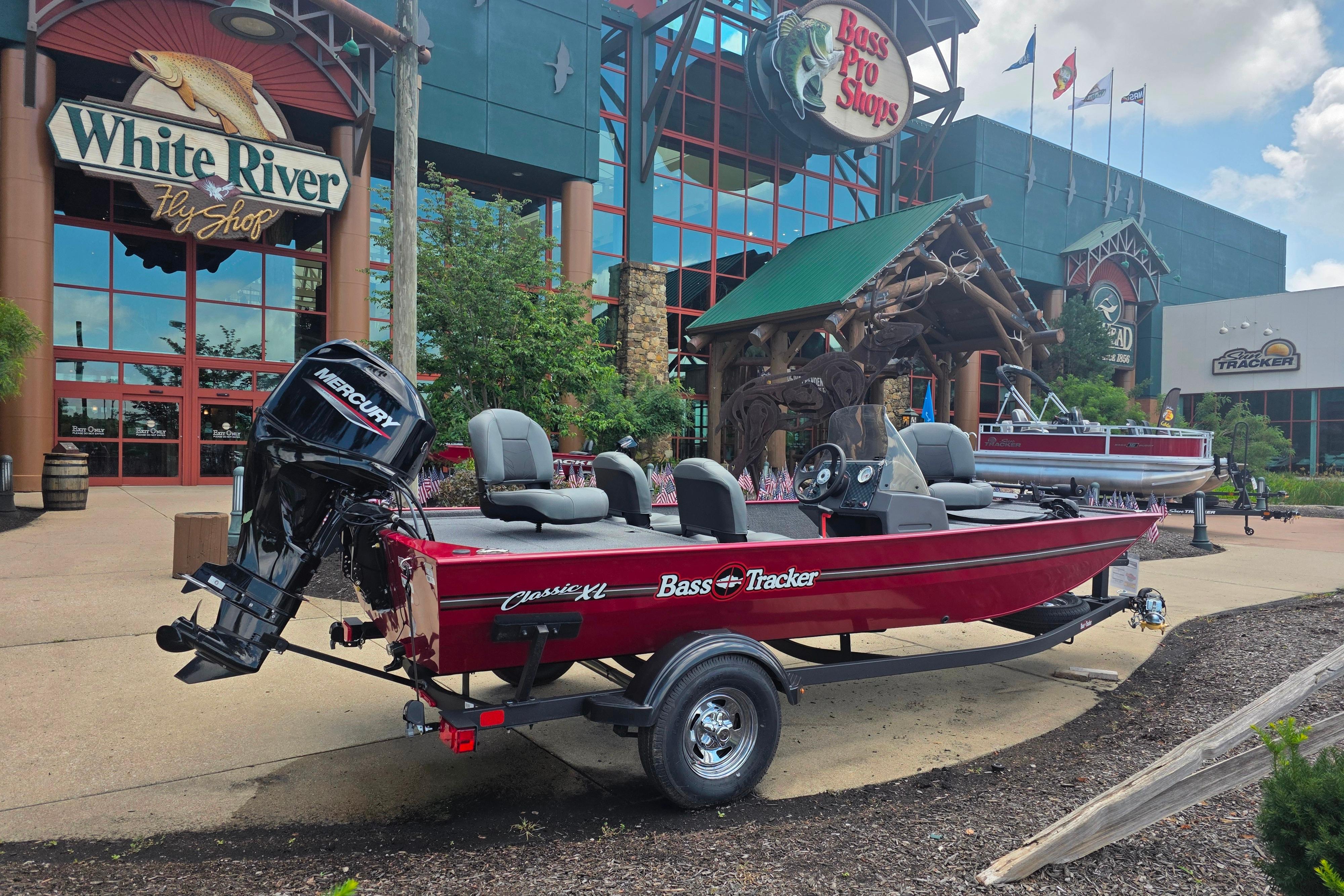 2026 Tracker Bass Tracker Classic XL