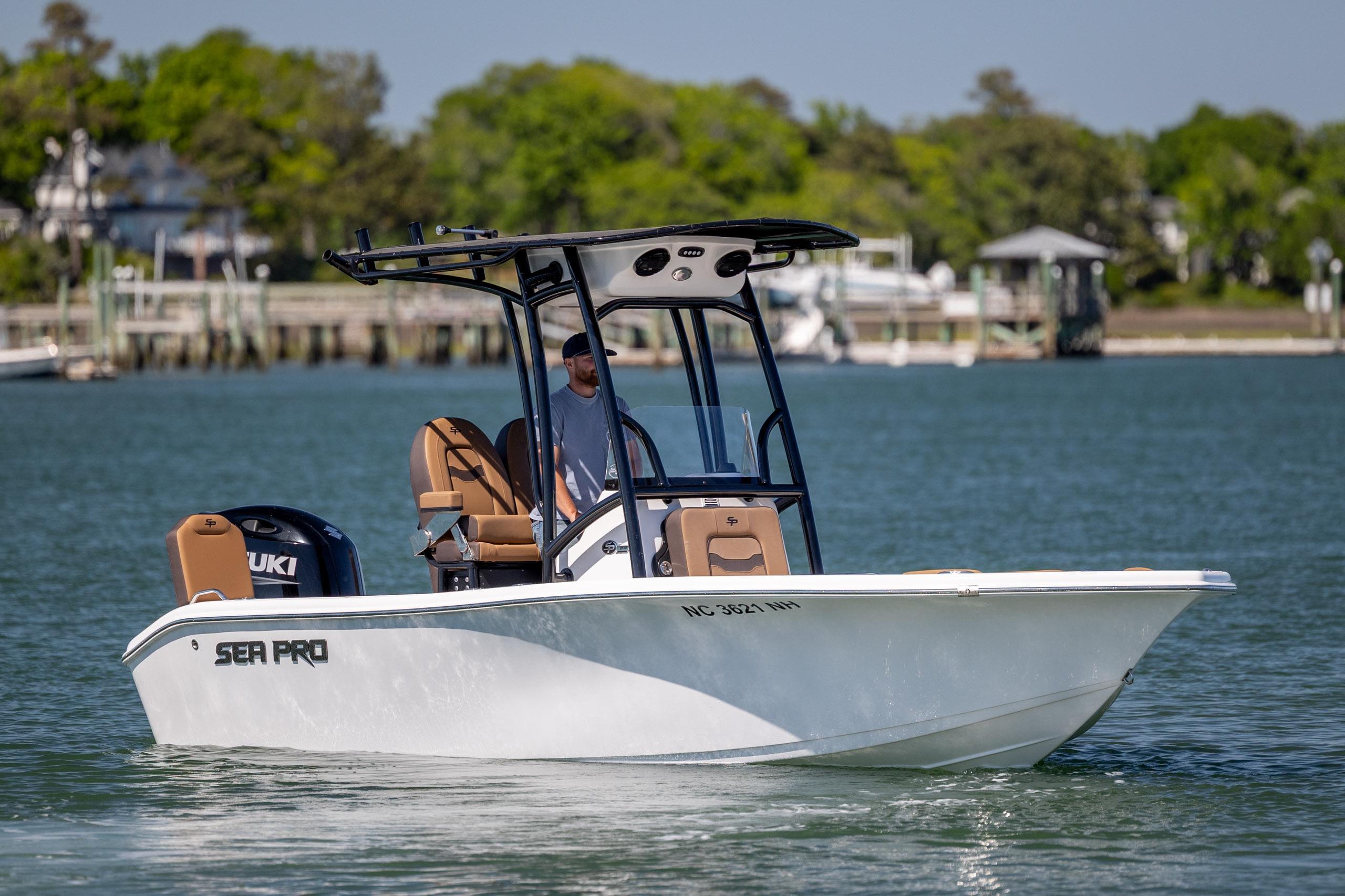 2025 Sea Pro 202 Center Console