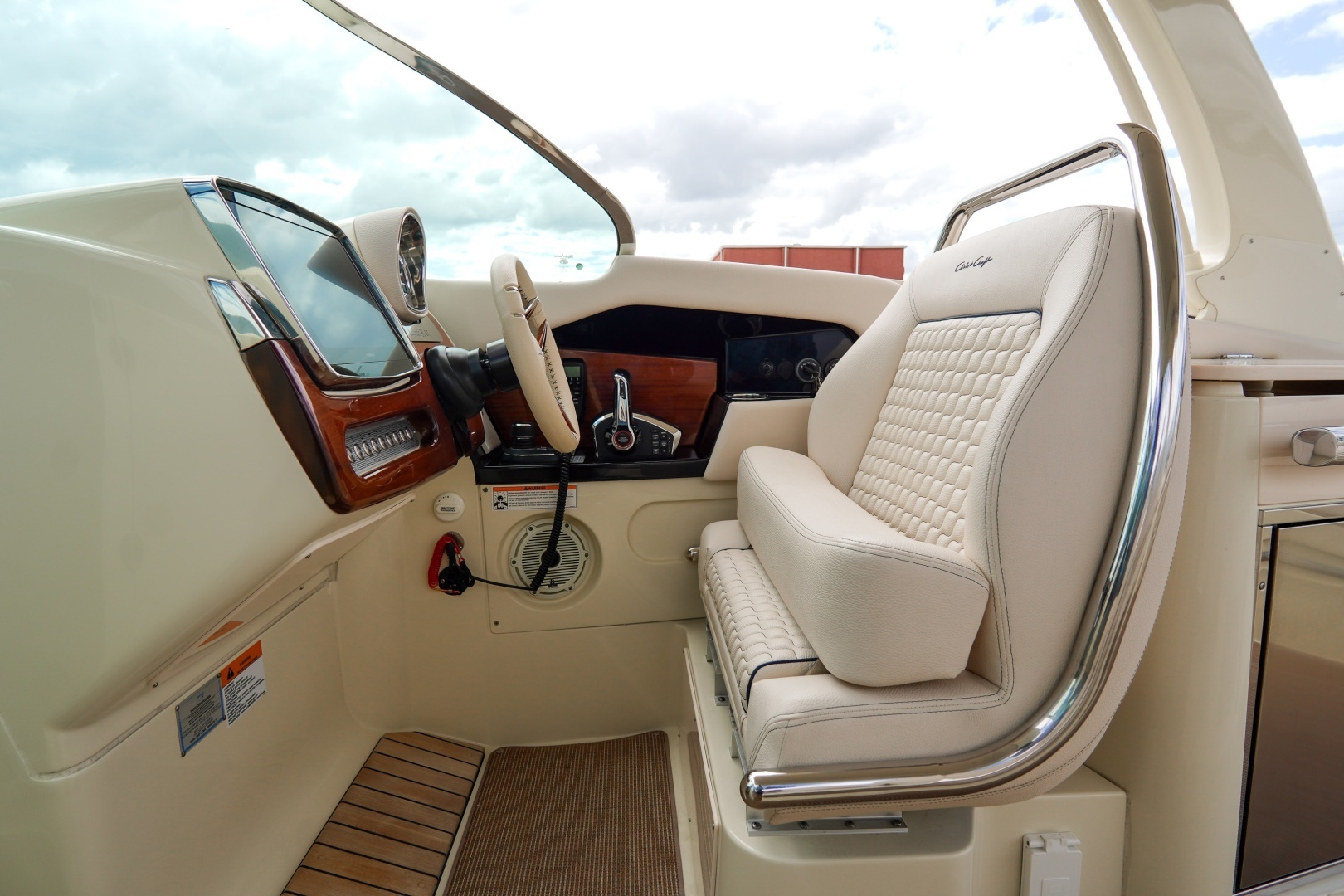 2024 Chris-Craft Launch GT - Image 40