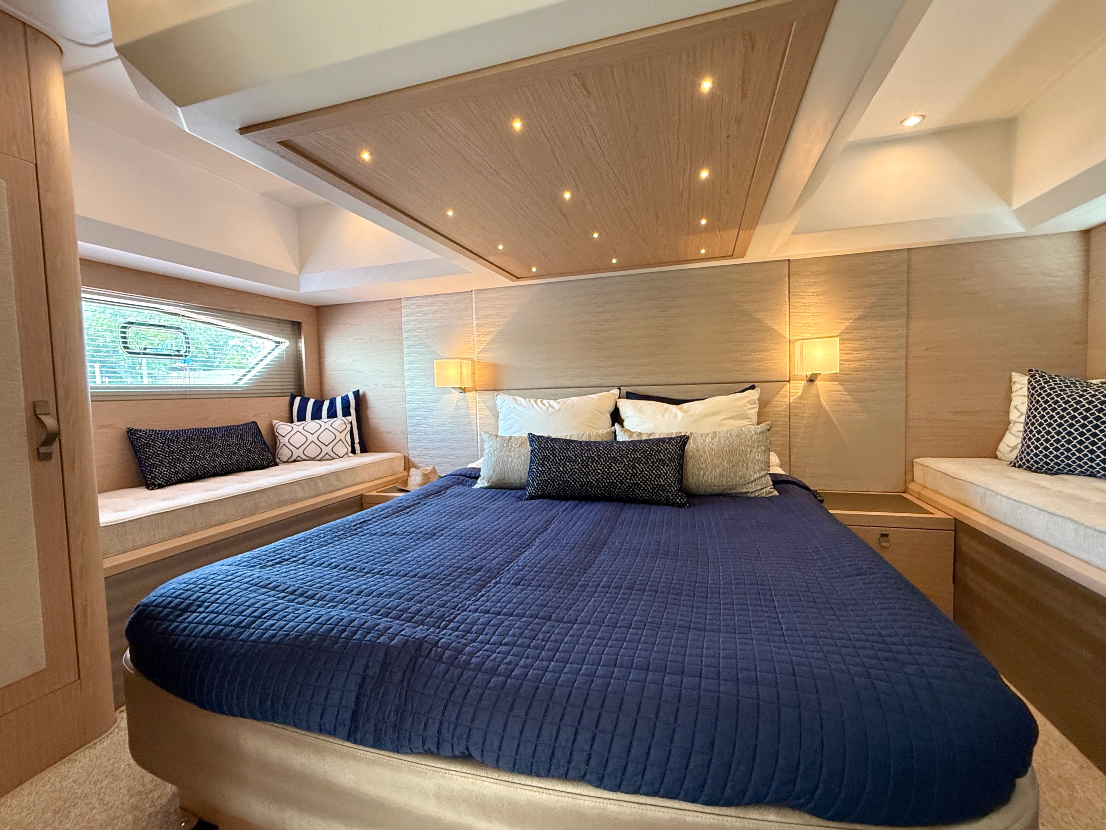 2020 Beneteau 50 Gran Turismo SportFly - 38