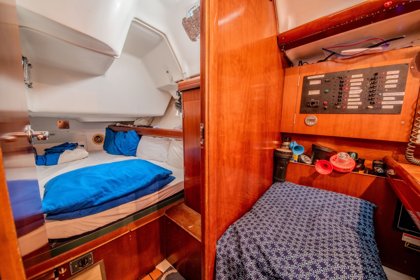 2002 Beneteau 393 - Image 36