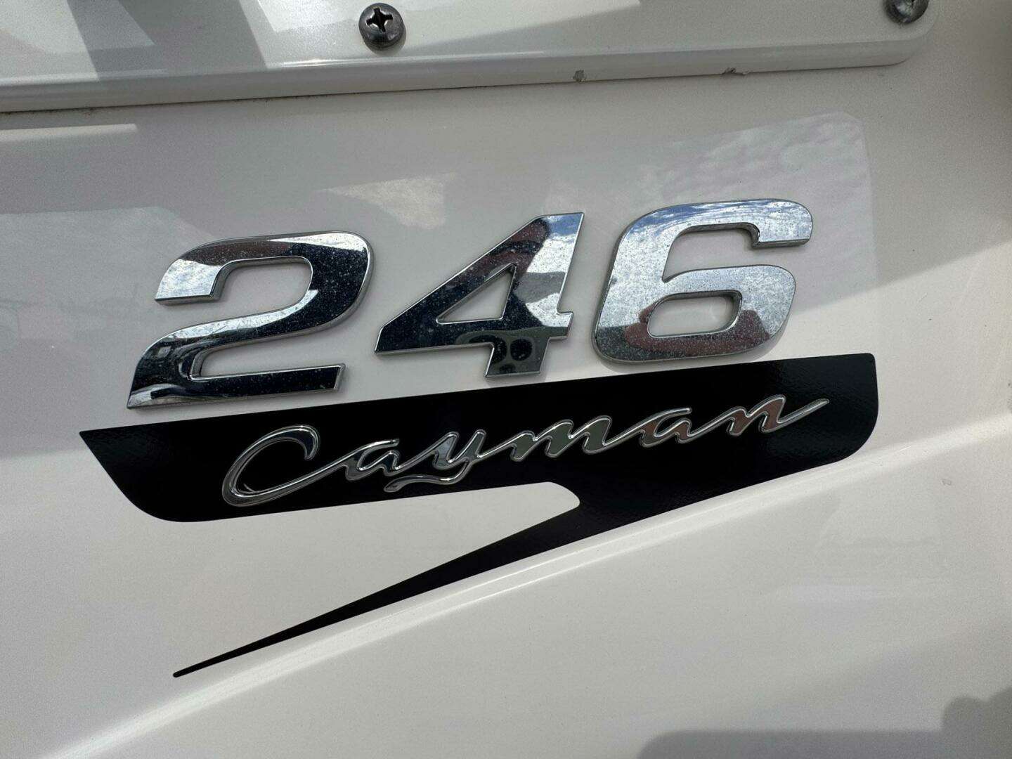 2021 Robalo 246 Cayman - Image 46