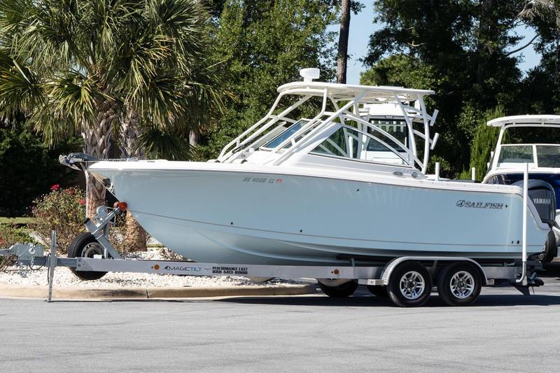 2023 Sailfish 245 DC