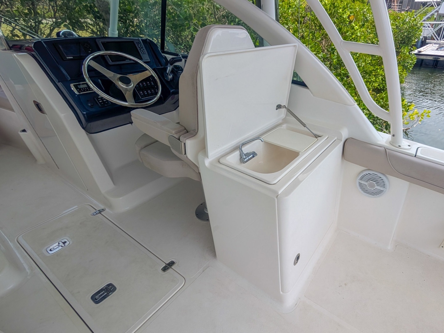 2015 Pursuit DC 265 Dual Console - Image 16