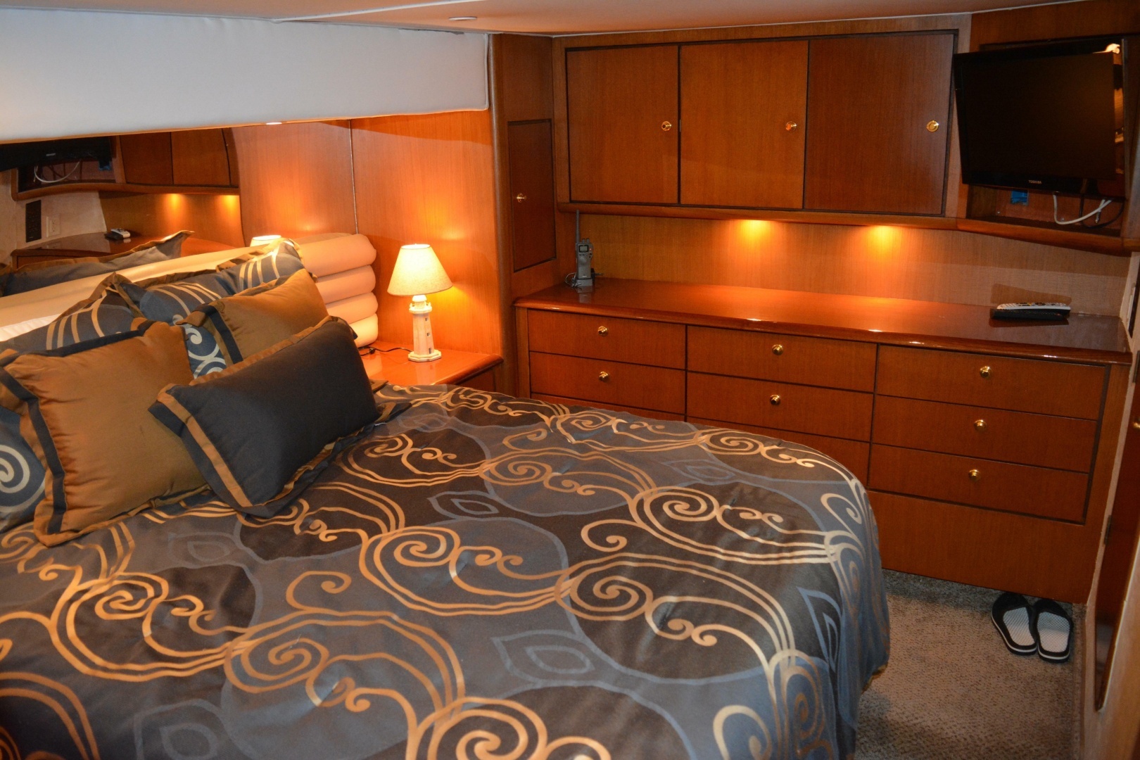 2000 Ocean 56 Super Sport - Image 29