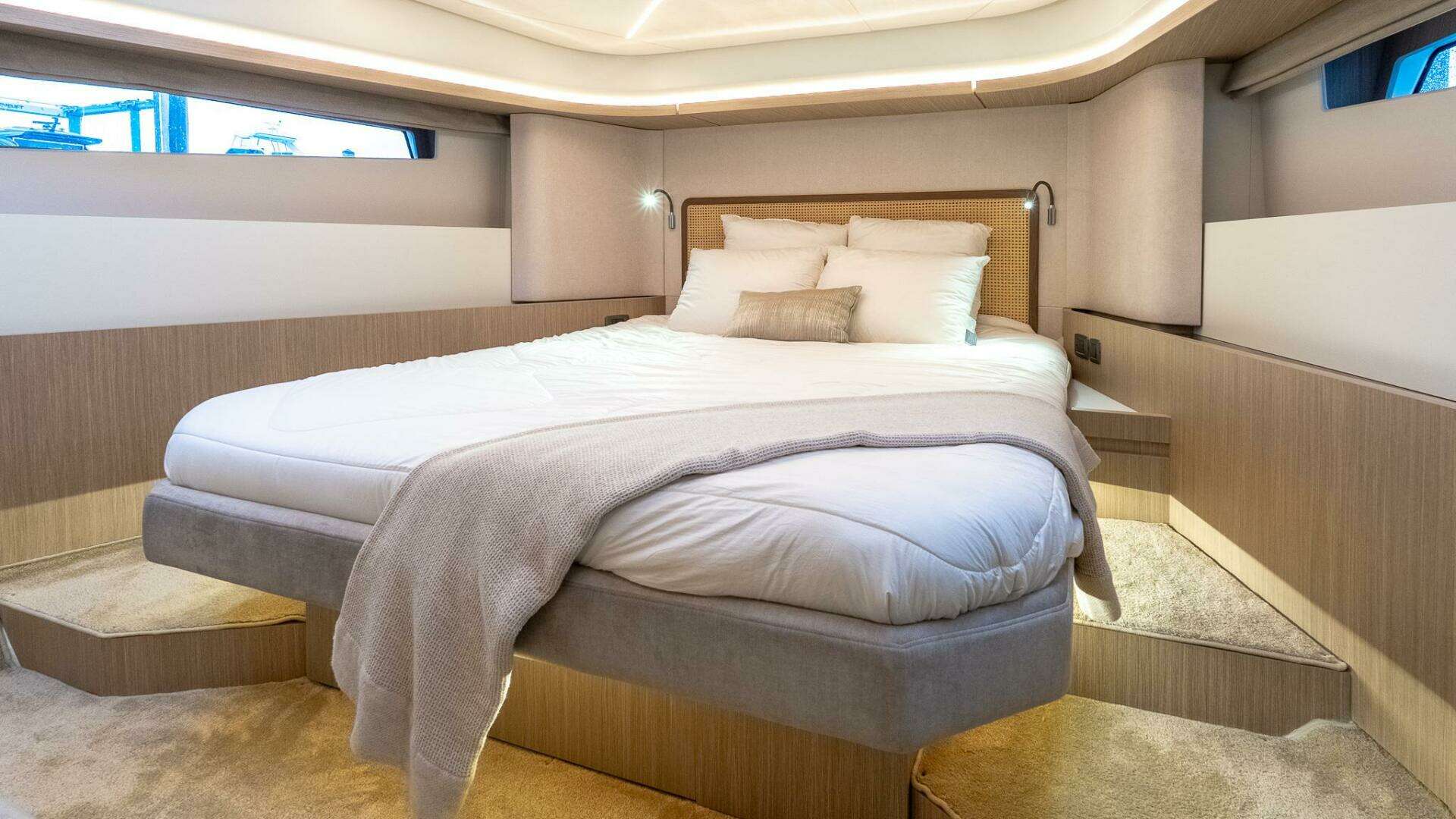 2025 Prestige F4.9 - Image 43