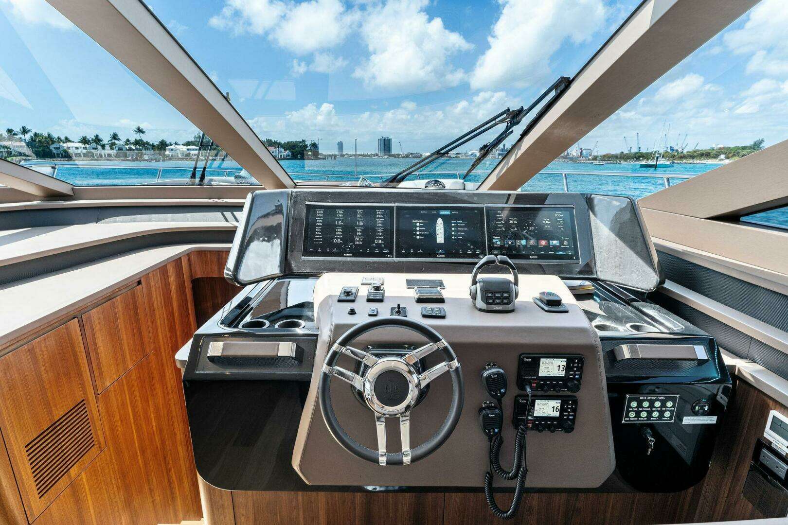 2024 Aquitalia Yachts Flybridge - Image 25