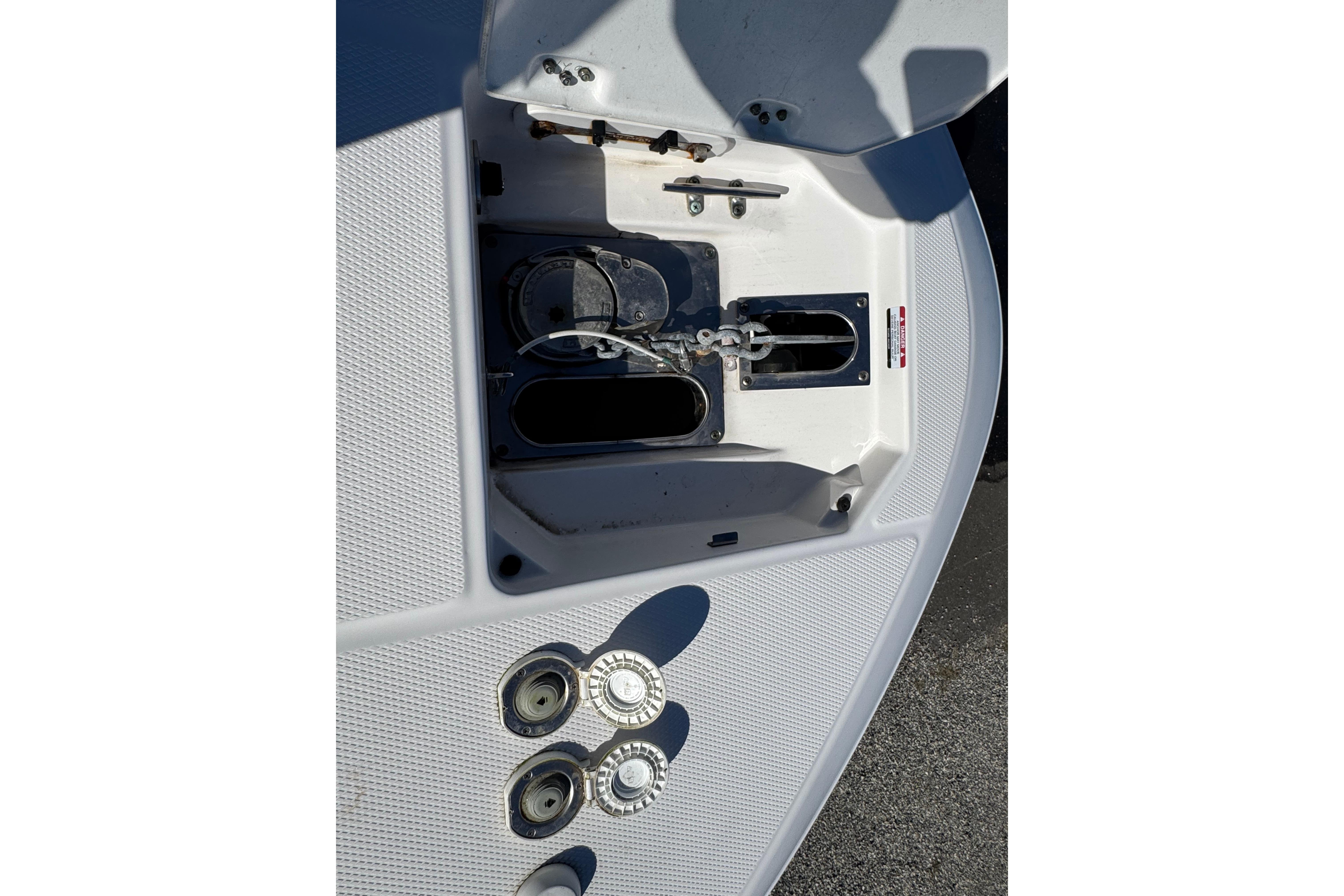 2019 Robalo R272 Center Console boat anchor compartment and fittings.