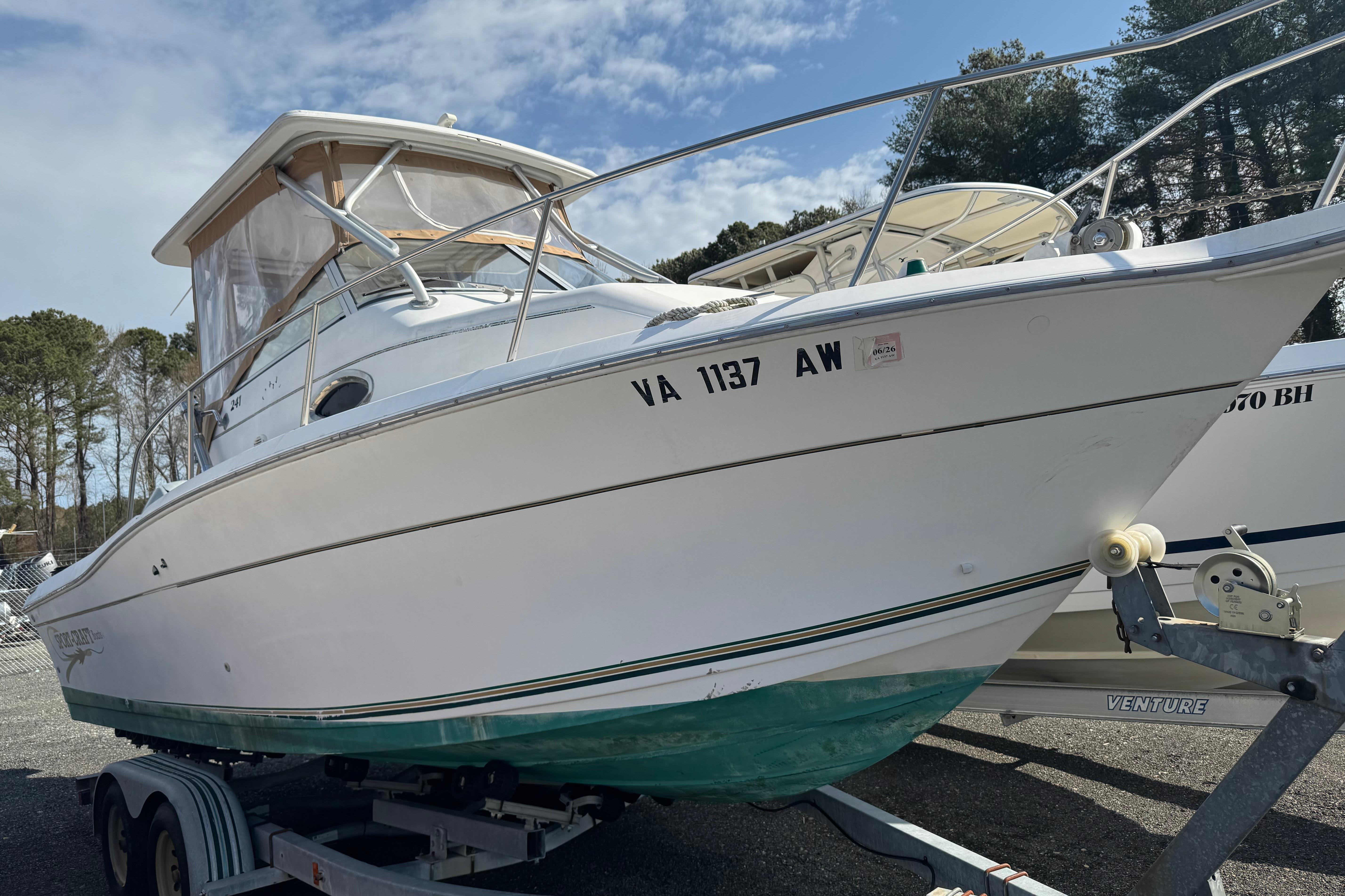 2000 Sport-Craft 241 Walk Around