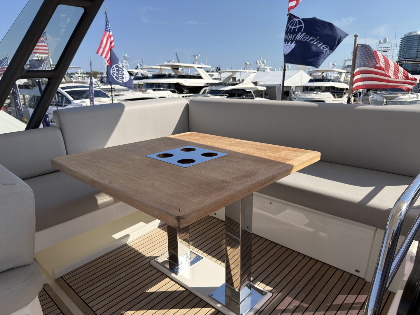2023 Prestige 520 - Image 22
