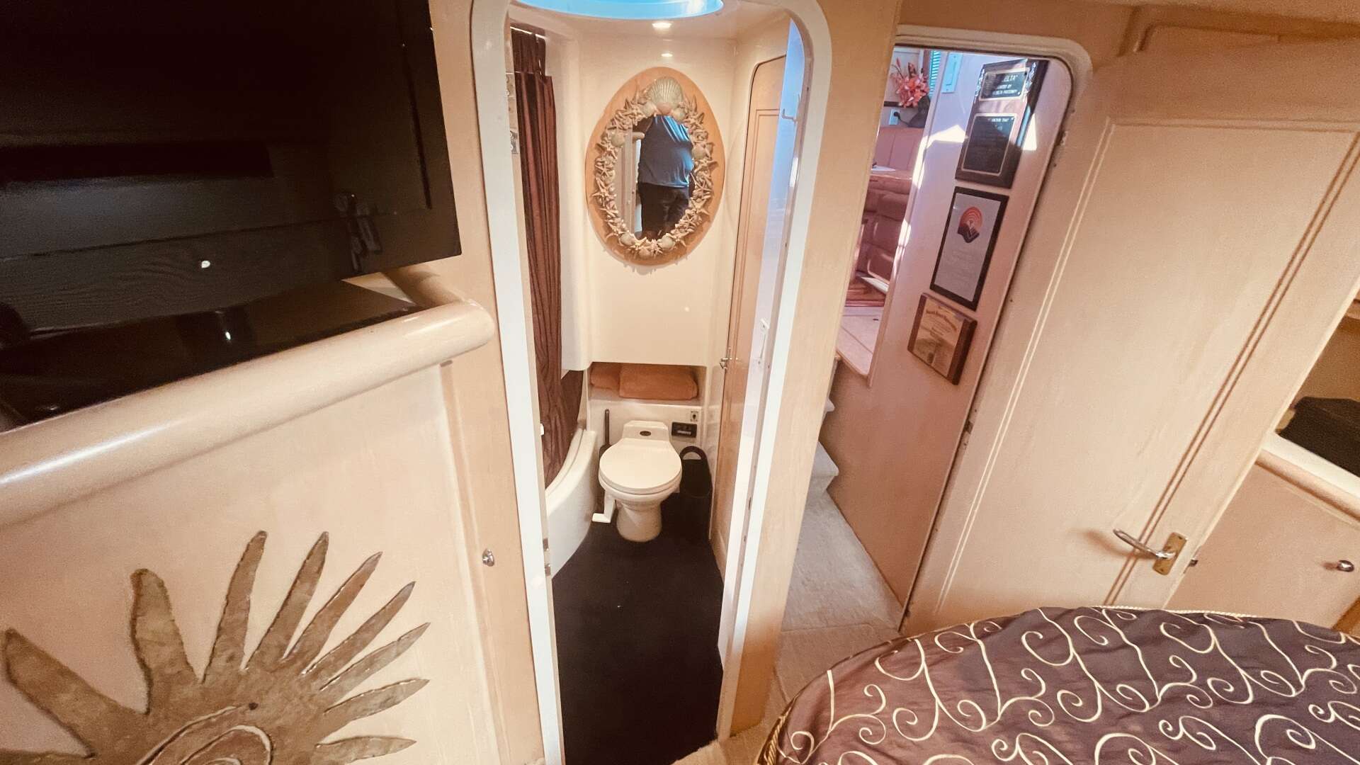 1997 CARVER YACHTS 500 COCKPIT MY - Image 12