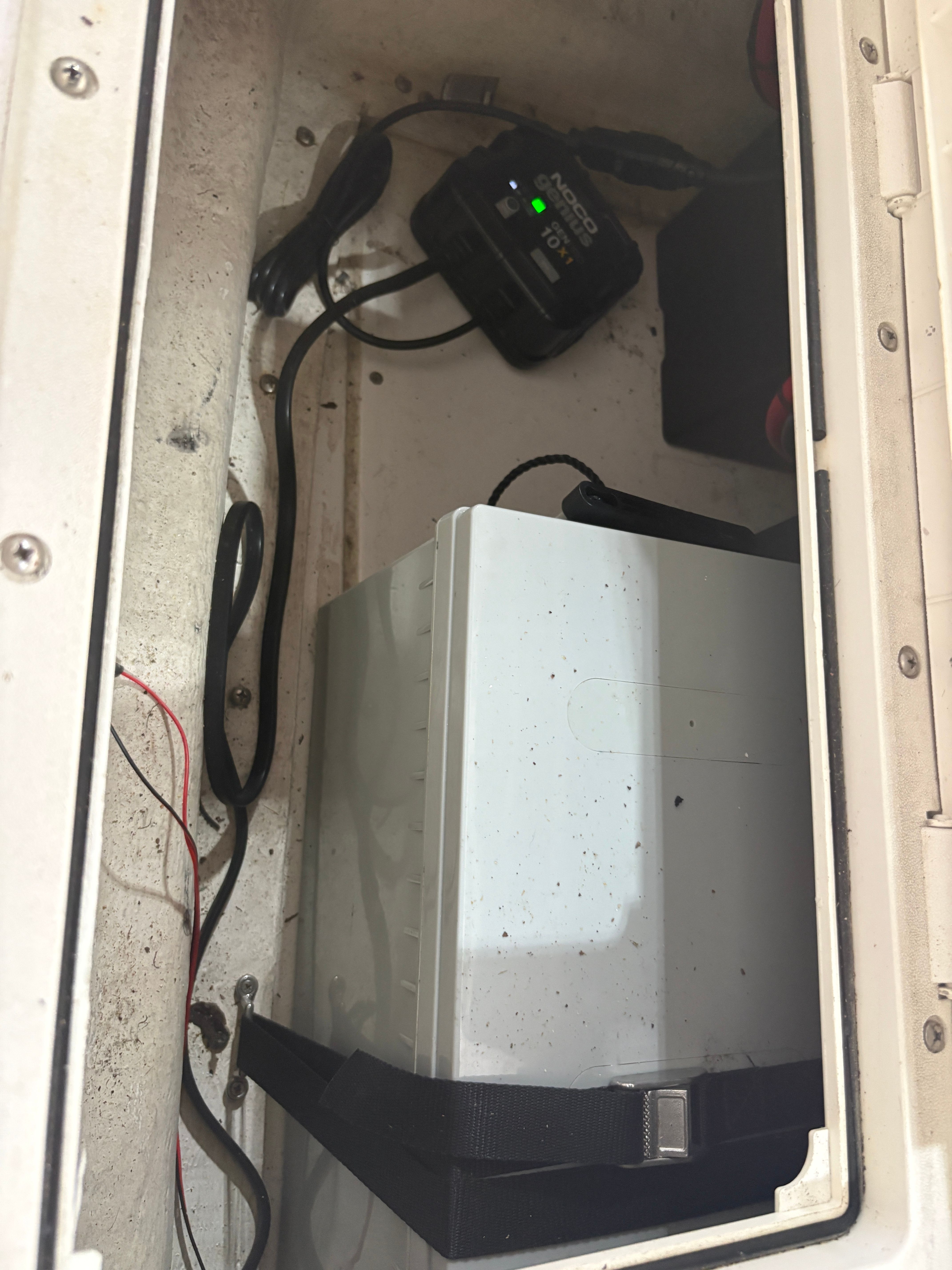 2002 Intrepid 322 Cuddy Center Console - 55