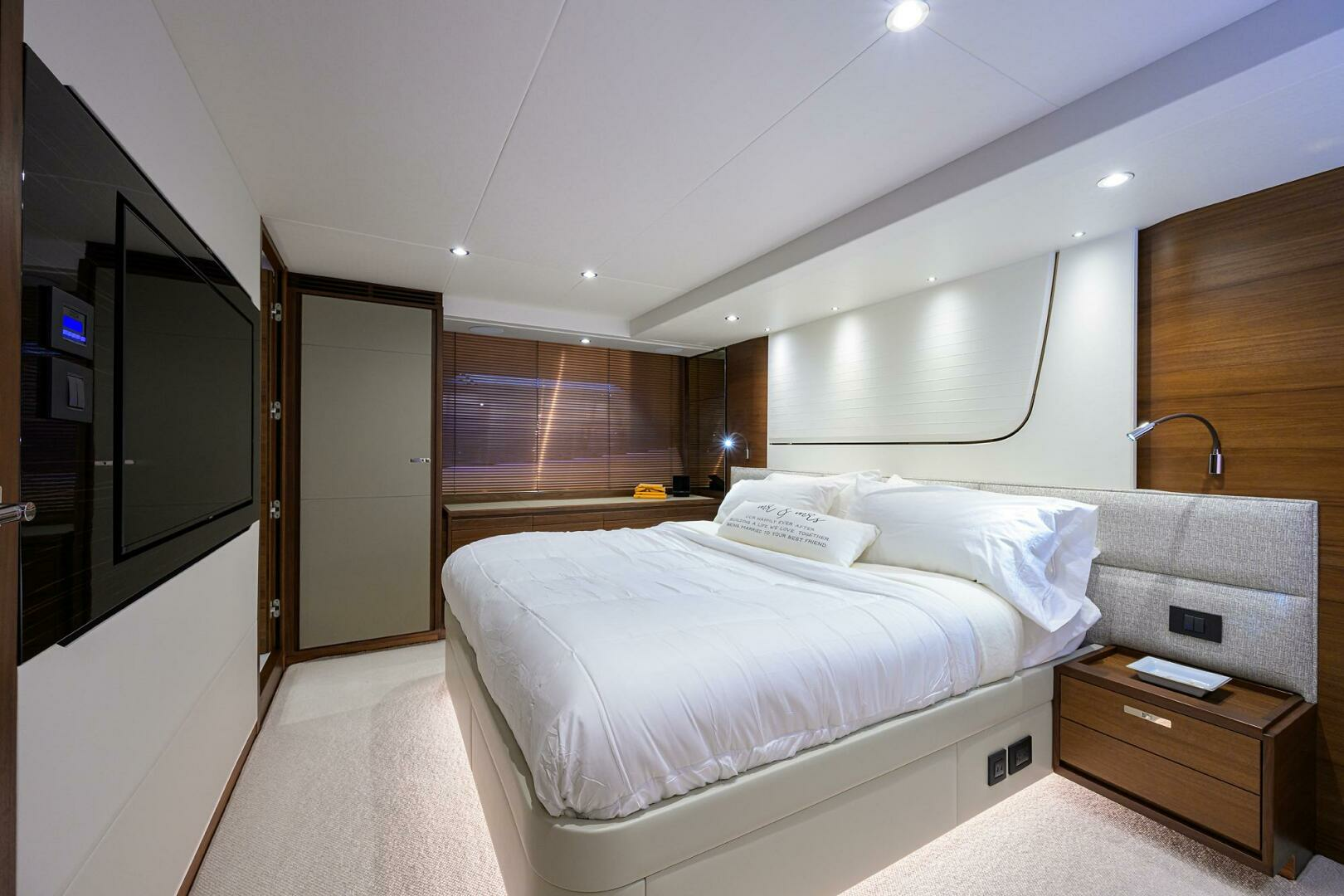 2021 Princess F70 - Image 38