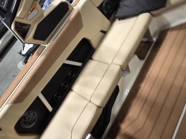 2026 Nautique Super Air Nautique GS22 - 27