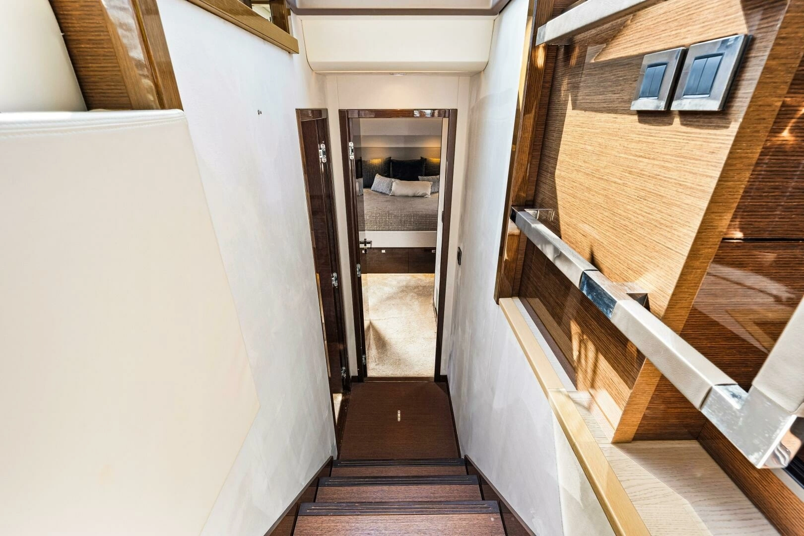 2019 Prestige 630 Flybridge - Image 44