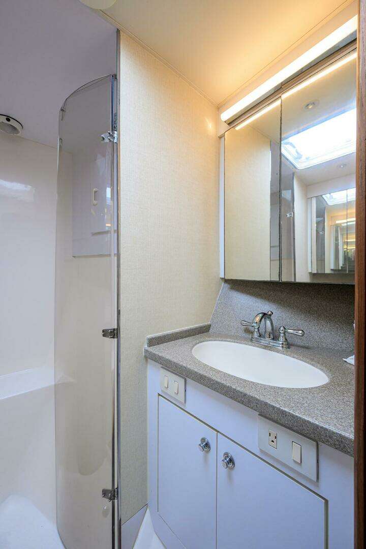 2001 Ocean Yachts 56 Super Sport - Image 39