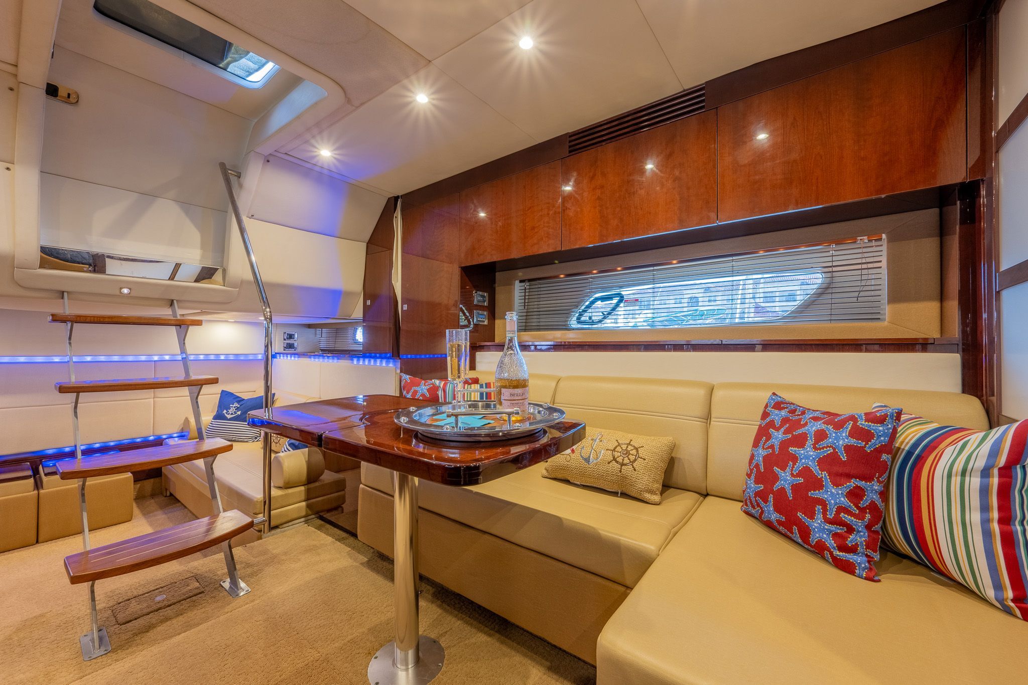 2010 Sea Ray 450 Sundancer - 27