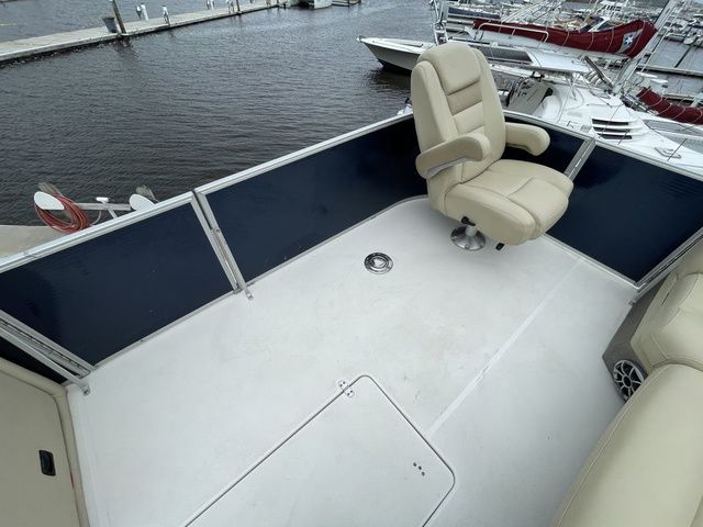 2019 SouthWind V23LC - 7