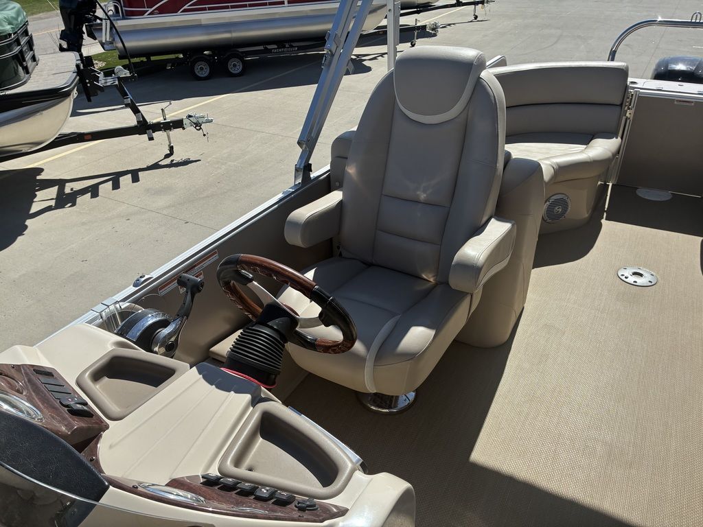 2014 Avalon 2485QL Wind Jammer - 22