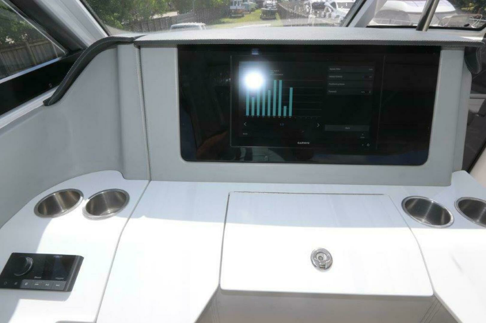 2022 Regal LX36 - Image 8