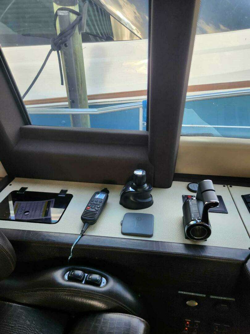 2014 Azimut Flybridge - Image 60