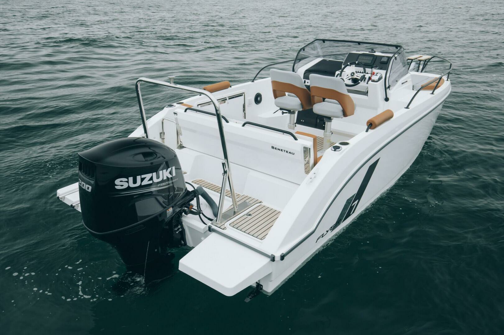 2025 Beneteau Flyer 7 Sundeck - Image 2