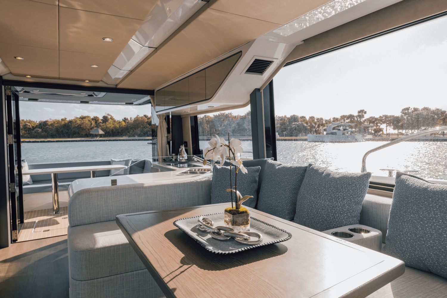 2027 Cruisers Yachts 57 Fly - 78