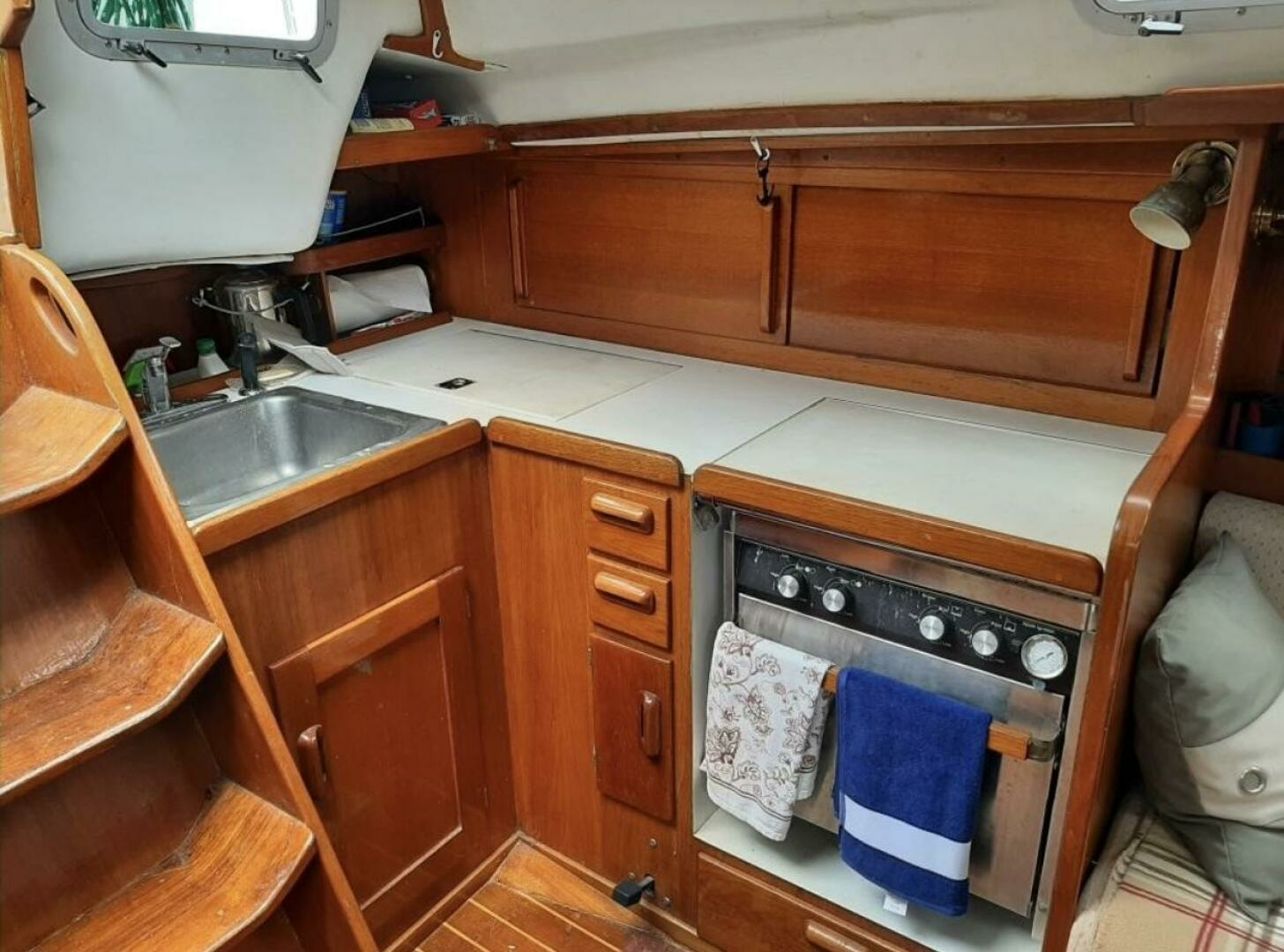 1988 J Boats — - Image 16