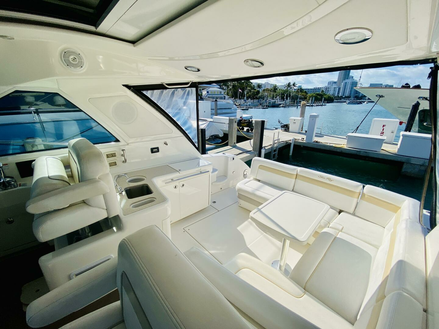 2010 Sea Ray 450 Sundancer - Image 13