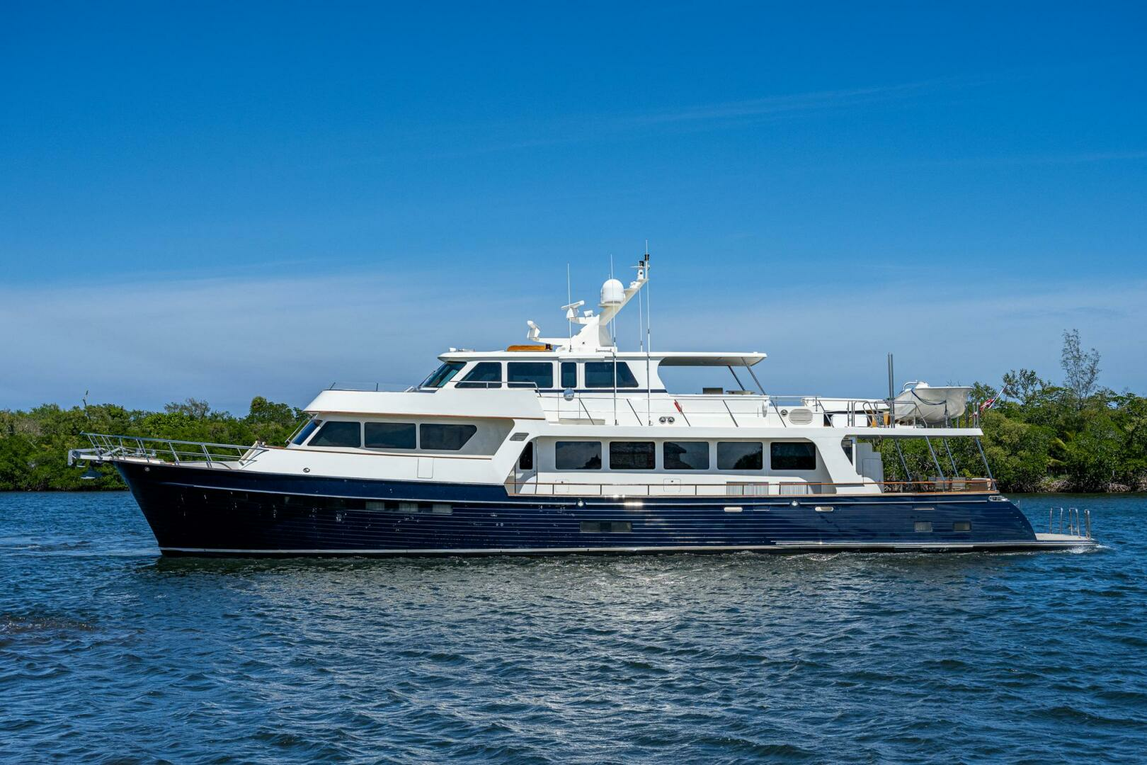 2013 Marlow Explorer Enclosed Bridge (CB) - Image 2