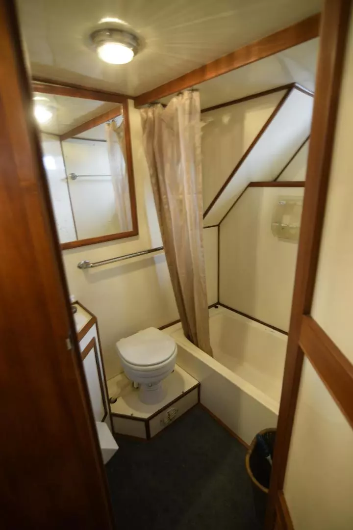 1987 Jefferson Sundeck - Image 17