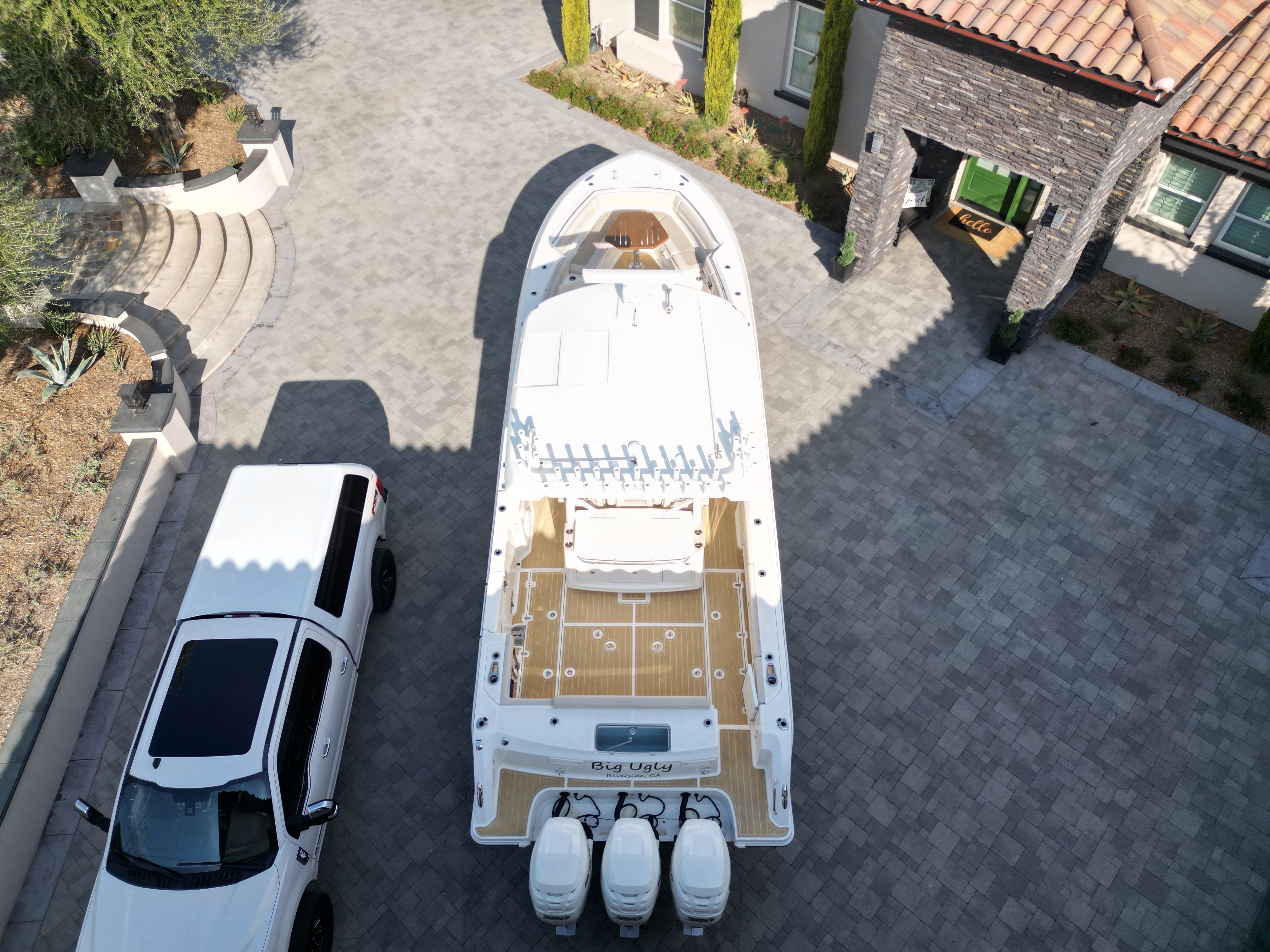 2018 Boston Whaler 380 Outrage - 7