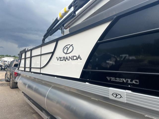 2025 Veranda VR22RC Deluxe Tri-Toon - 15