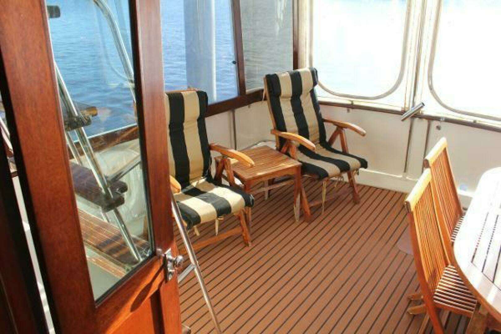 1965 Hatteras Motor Yacht - Image 10