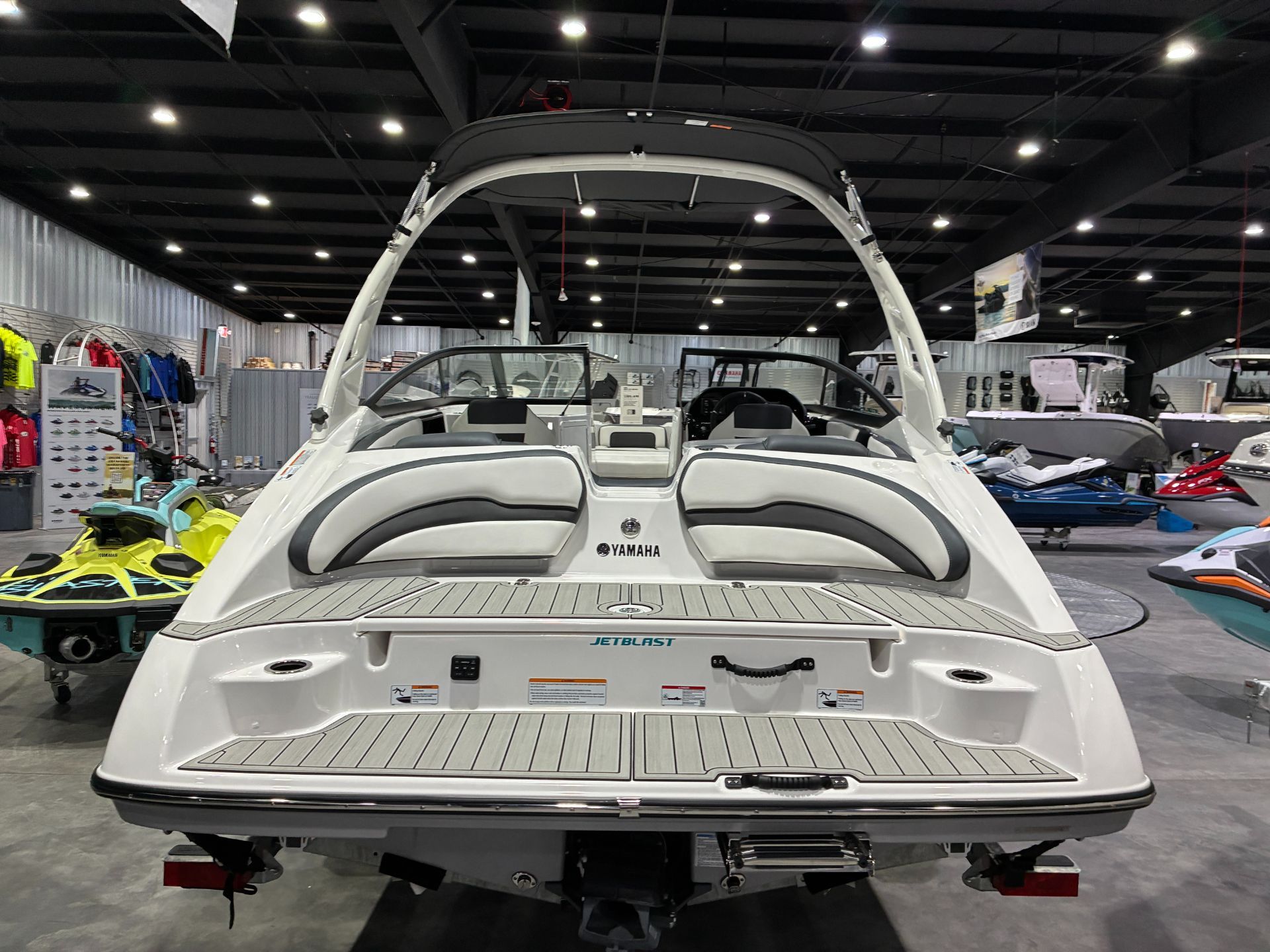 2026 Yamaha Boats 195S - 3